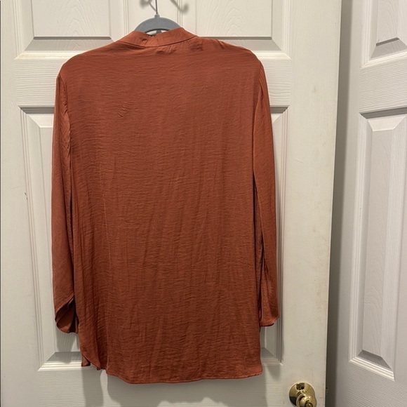 Umgee Brown Blouse with Mandarin Collar and Relaxed Fit - Picture 5 of 9